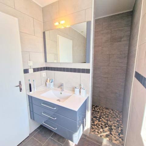 Villefranche-sur-Saône (69400) Maison quartier pavillonnaire dans un cadre verdoyant et paisible