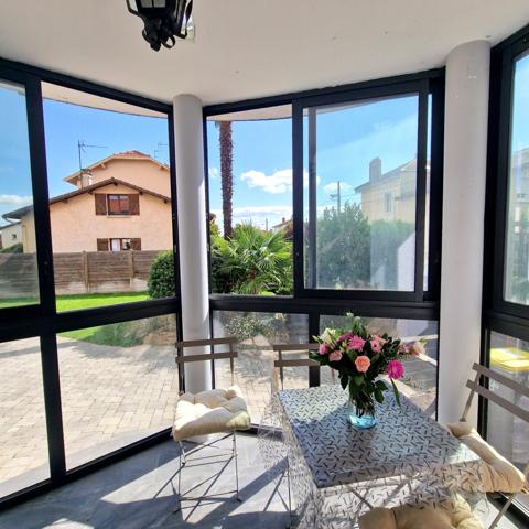 Villefranche-sur-Saône (69400) Maison quartier pavillonnaire dans un cadre verdoyant et paisible