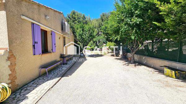 :  Villa au calme avec jardin, piscine et énergie verte
