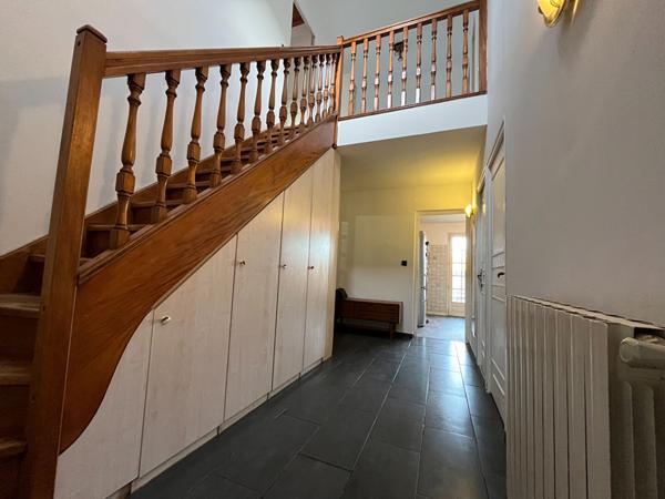 MAISON 6 PIÈCES  JARDIN  ET GARAGE