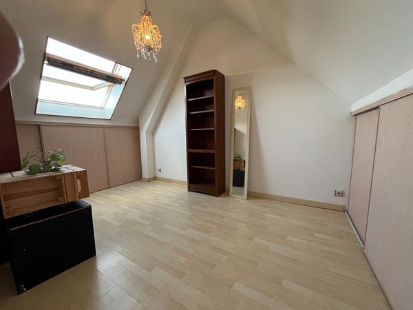 MAISON 6 PIÈCES  JARDIN  ET GARAGE