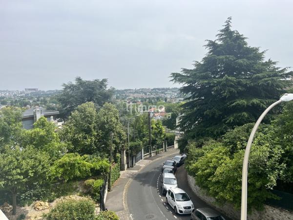 Appartement 3 pièces en centre ville dans résidence tres calme