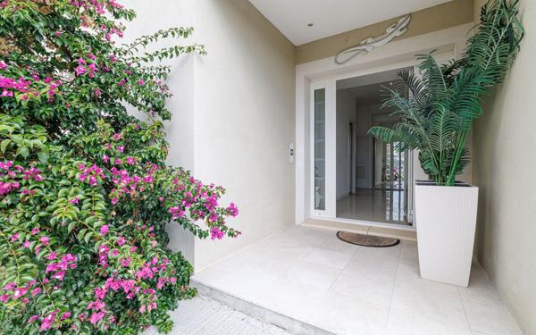 Maison à vendre    4 pièces • 164 m2 Nice