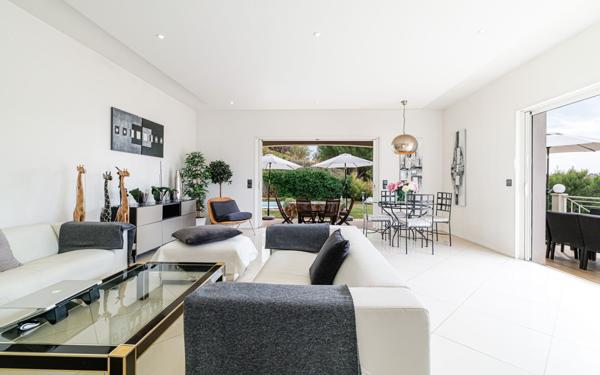 Maison à vendre    4 pièces • 164 m2 Nice