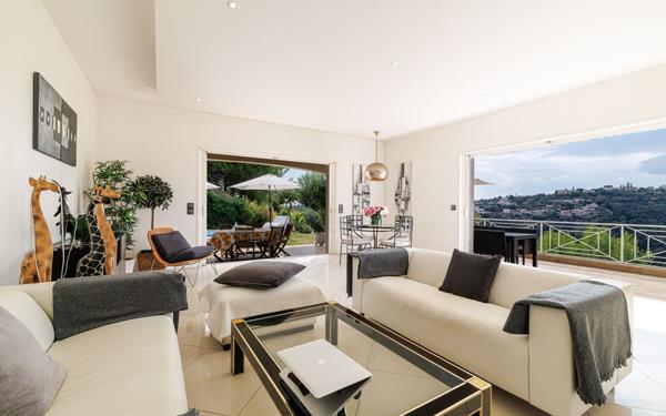 Maison à vendre    4 pièces • 164 m2 Nice