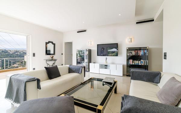 Maison à vendre    4 pièces • 164 m2 Nice