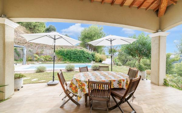 Maison à vendre    4 pièces • 164 m2 Nice