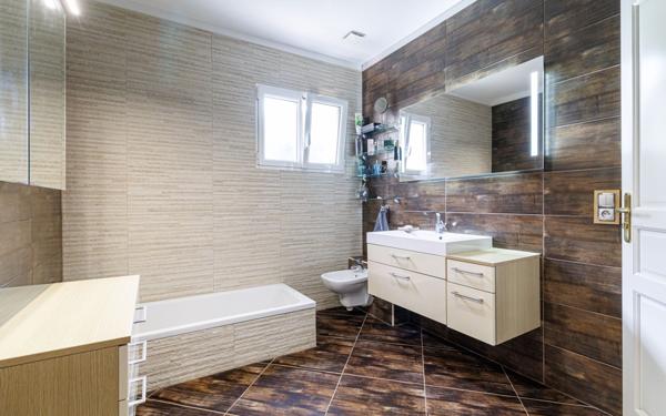 Maison à vendre    4 pièces • 164 m2 Nice