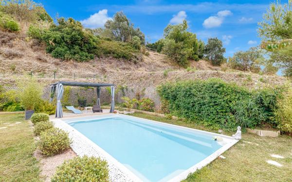 Maison à vendre    4 pièces • 164 m2 Nice