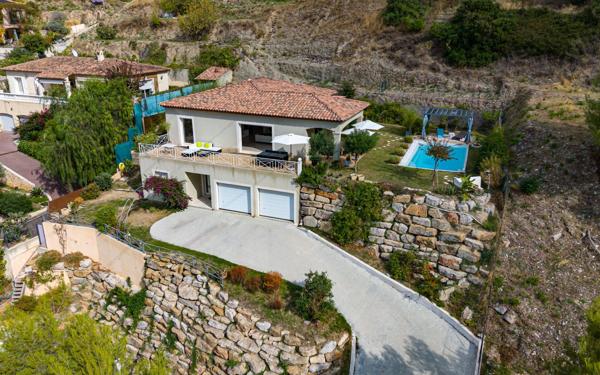 Maison à vendre    4 pièces • 164 m2 Nice