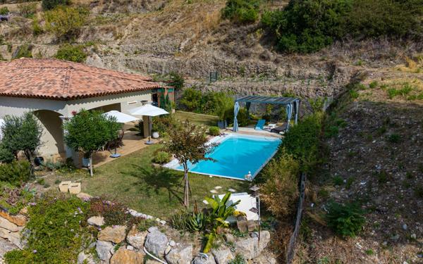 Maison à vendre    4 pièces • 164 m2 Nice