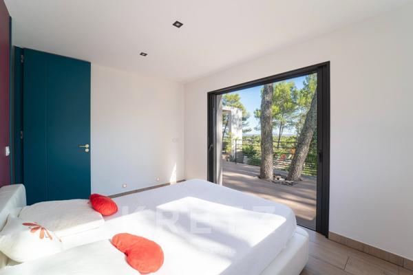 Villa d'exception avec dépendances et vue dégagée panoramique
