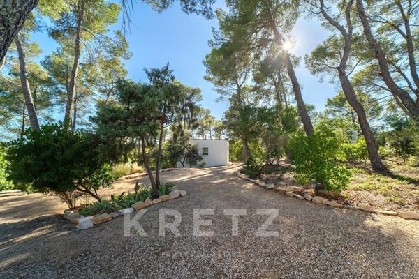 Villa d'exception avec dépendances et vue dégagée panoramique