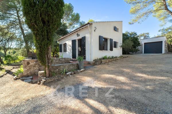 Villa d'exception avec dépendances et vue dégagée panoramique