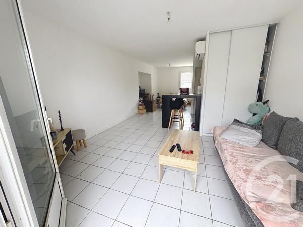 Maison à vendre  5 pièces - 115 m 2   ANGOULEME  - 16