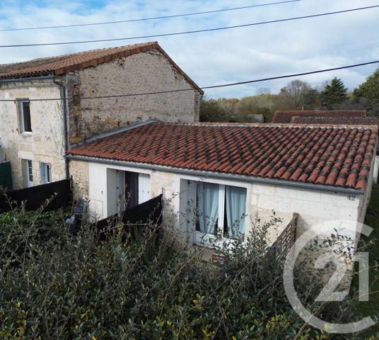 Maison à vendre  5 pièces - 115 m 2   ANGOULEME  - 16