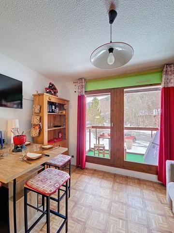 Julie Dos Reis vous présente un studio cosy aux Hameaux du Lay aux Contamines Montjoie