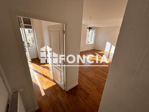 Location Appartement 4 pièces 109.64 m² - 19, RUE ALEXANDRE ROCHE Roanne 42300