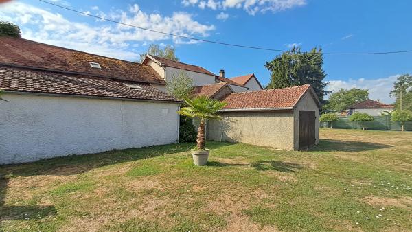 Maison
         4 pièces
        - 160 m² 299 000 € *