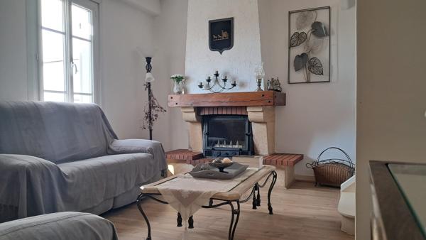 Maison
         4 pièces
        - 160 m² 299 000 € *