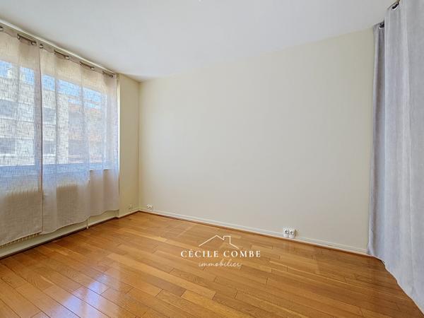 Appartement
         4 pièces
        - 100 m² Exclusivité 332 000 € *