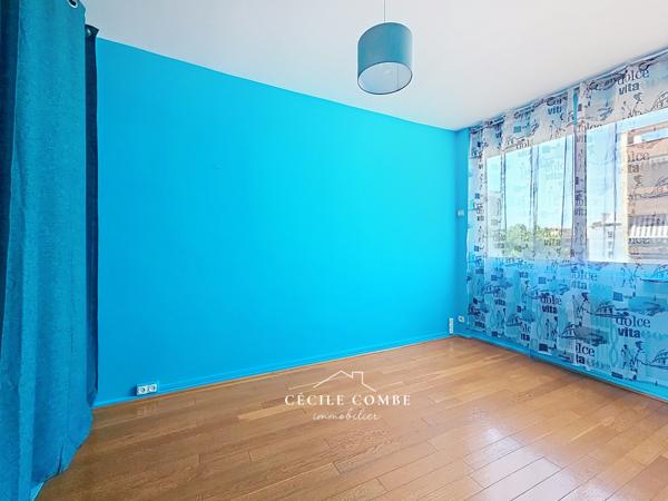 Appartement
         4 pièces
        - 100 m² Exclusivité 332 000 € *
