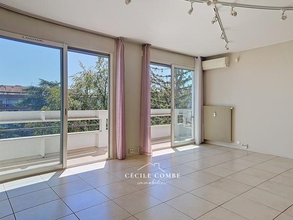 Appartement
         4 pièces
        - 100 m² Exclusivité 332 000 € *