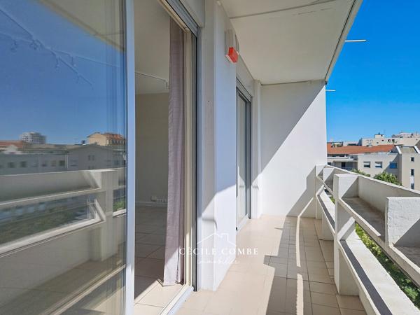Appartement
         4 pièces
        - 100 m² Exclusivité 332 000 € *