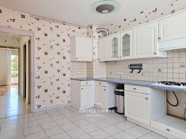 Appartement
         4 pièces
        - 100 m² Exclusivité 332 000 € *