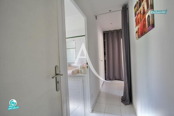 EXCLUSIVITÉ L'ADRESSE - LATTES BOIRARGUES - MAISON DE VILLE MITOYENNE - 4 PIÈCES D'ENVIRON 90 M² - 3 CHAMBRES - REMISE INDÉPENDANTE