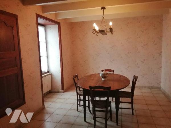 MAISON EN PIERRE COURCOME