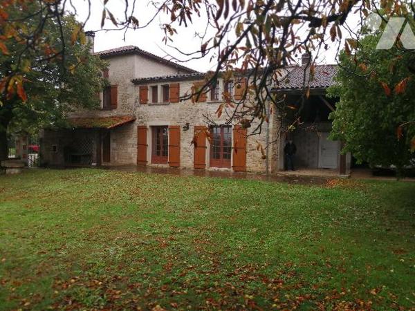 MAISON EN PIERRE COURCOME