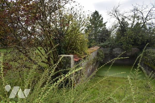 MAISON EN PIERRE COURCOME