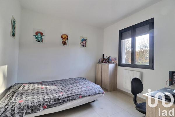 Maison traditionnelle 7 pièces de 134 m² à Le Cannet-des-Maures (83340)