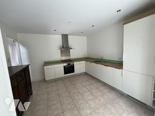 Maison spacieuse proche de tout 