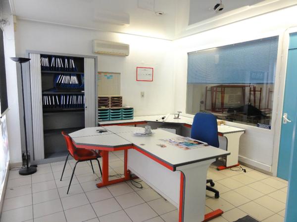 Local commercial Chambery 74 m2 Chambéry (73000)