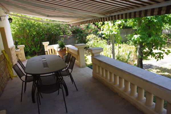 Bron entrée du 8 ème maison 5 chambres sur jardin 520 m²