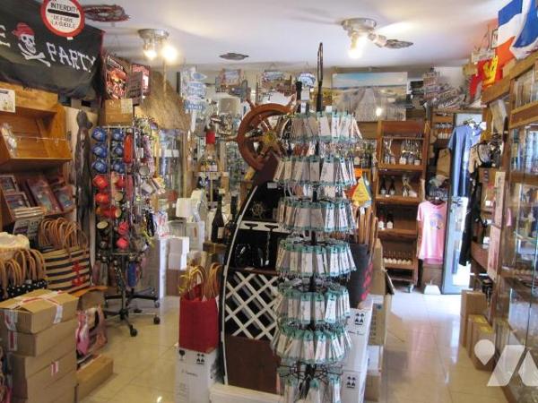 Boutique de souvenirs prés du Funiculaire comprenant;
- Une 1 ere partie commerciale de 104m² T...