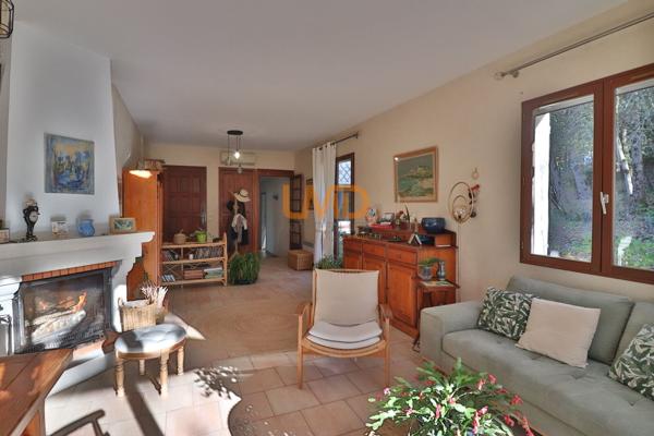 Maison de campagne plain pied 3 chambres Piscine 5000m2 de terrain