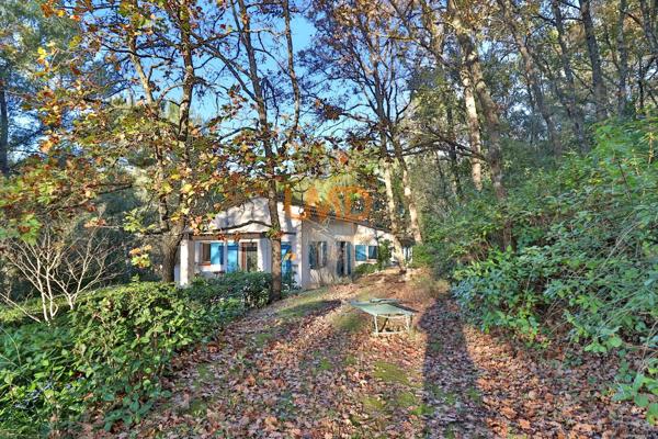 Maison de campagne plain pied 3 chambres Piscine 5000m2 de terrain
