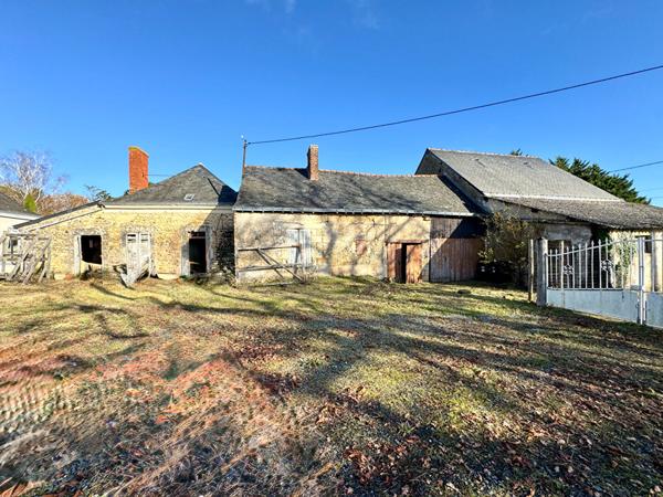 Ancien corps de ferme à rénover Terranjou