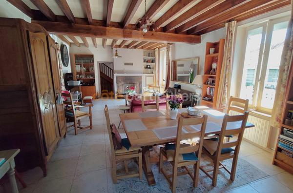 Vente
                Maison150 m² - 7 Pièces -
                    MONTARGIS (45200)
