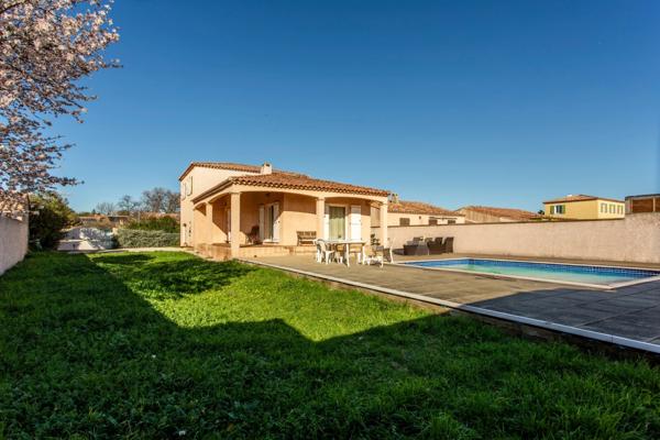 Maison 5 chambres avec grand jardin et piscine – Istres/Trigance