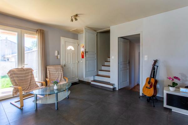 Maison 5 chambres avec grand jardin et piscine – Istres/Trigance