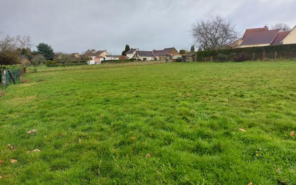 Terrain à vendre    Saint-Yrieix-la-Perche