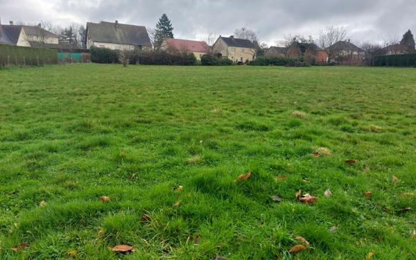 Terrain à vendre    Saint-Yrieix-la-Perche