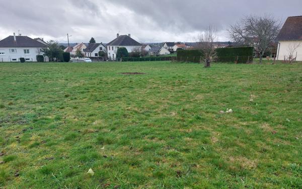 Terrain à vendre    Saint-Yrieix-la-Perche