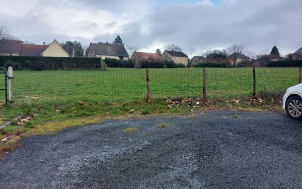 Terrain à vendre    Saint-Yrieix-la-Perche