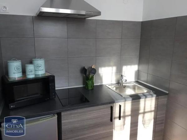 Appartement à louer 2 pièces 32.7m² Carcassonne (11000)