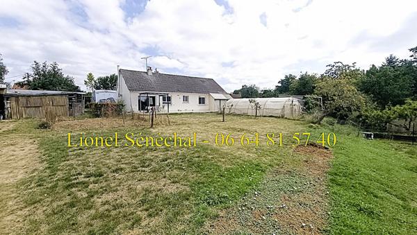 Maison rénovée, lumineuse et peu énergivore entièrement de plain - pied 7 pièces de 90 m2 sur une parcelle de plus de 4 000 m2 (dont une parcelle de 2 200 m2 constructible)